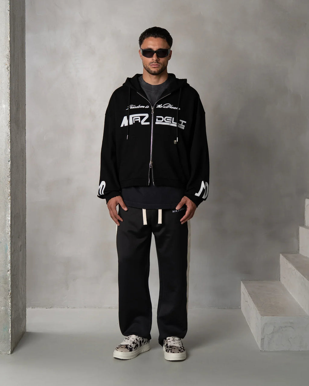 Rubén | Sudadera Boxy con Cremallera – Negra