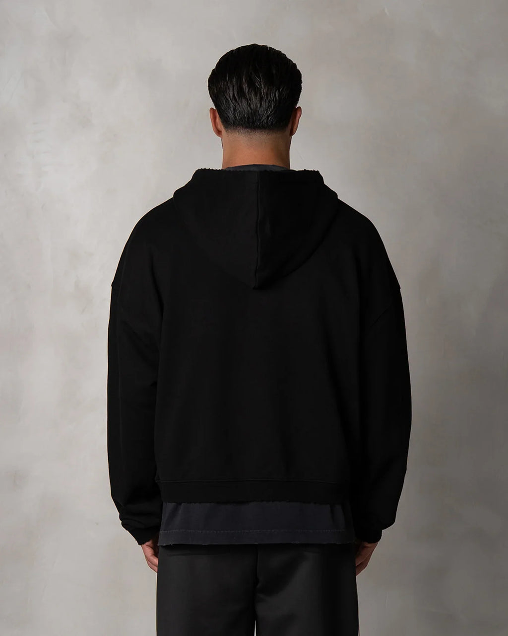 Rubén | Sudadera Boxy con Cremallera – Negra