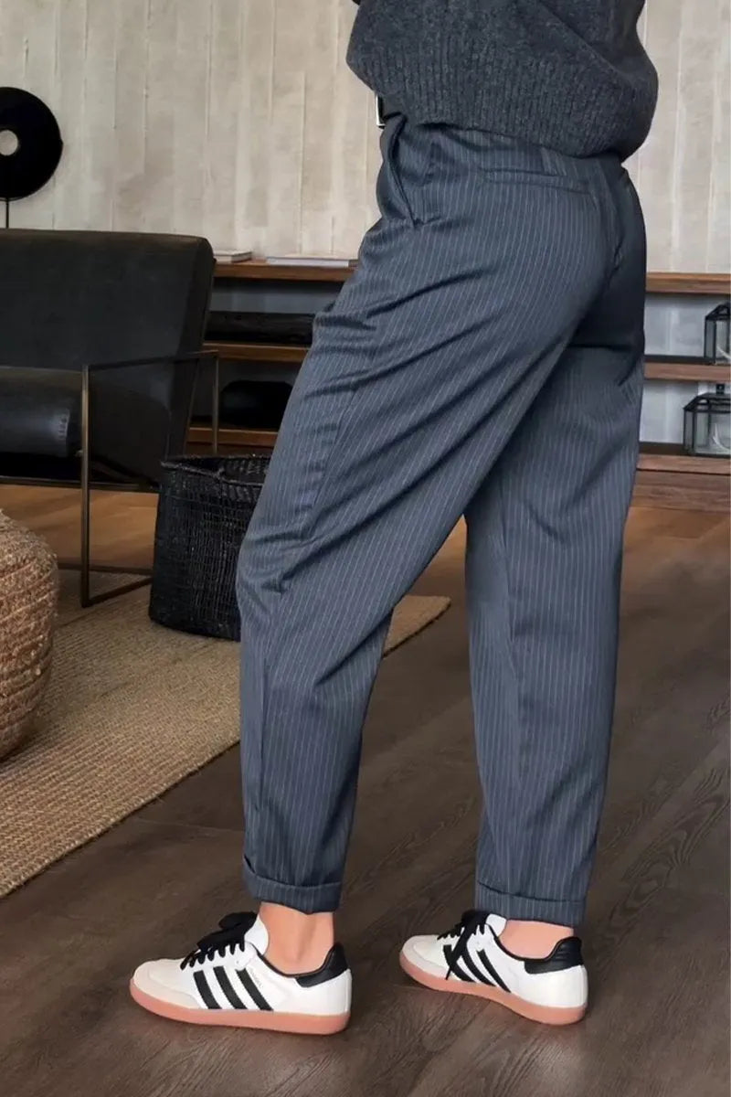 Catarina | Pantalón elegante de rayas que estiliza la silueta